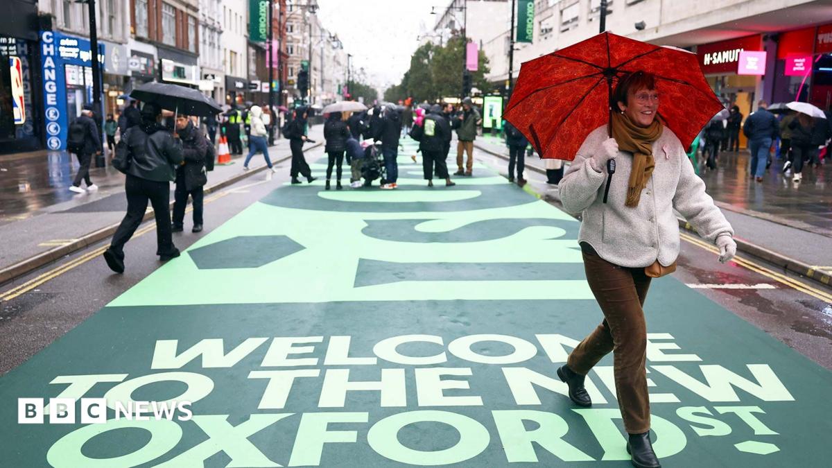 Pedestrian‑only Oxford Street with shoppers and cyclists enjoying the widened boulevard.